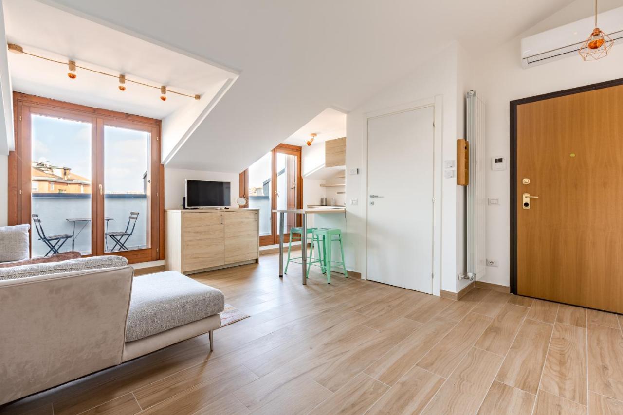 Cozy Studio W/Parking 5 Min Walk From The Bus Stop Milan Exterior photo