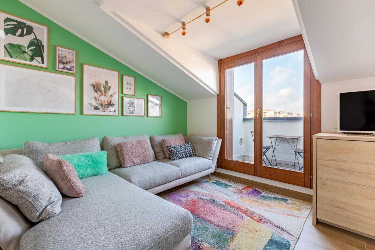 Cozy Studio W/Parking 5 Min Walk From The Bus Stop Milan Exterior photo