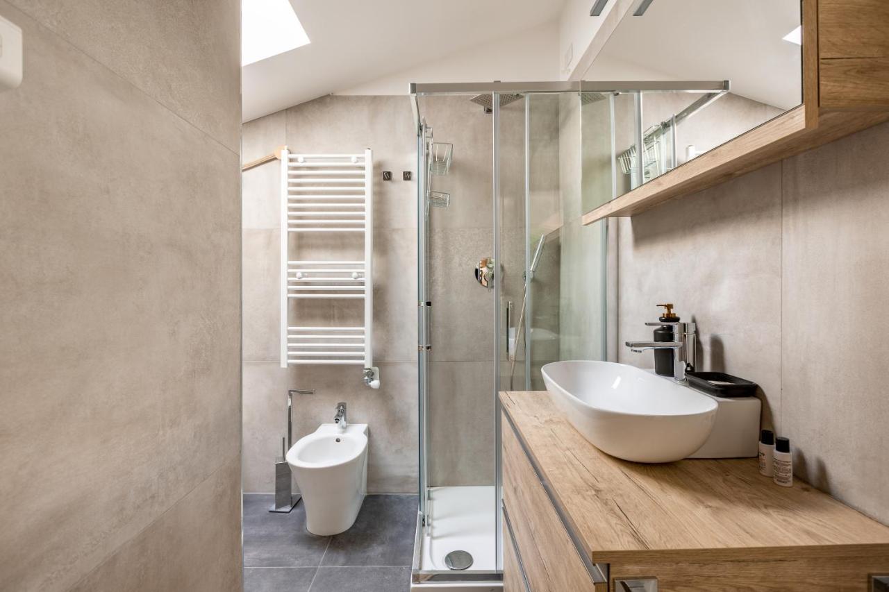 Cozy Studio W/Parking 5 Min Walk From The Bus Stop Milan Exterior photo